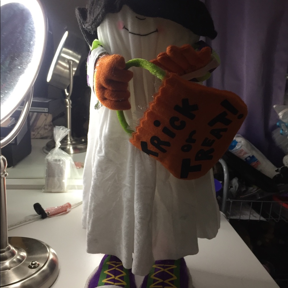 Cute ghost decoration